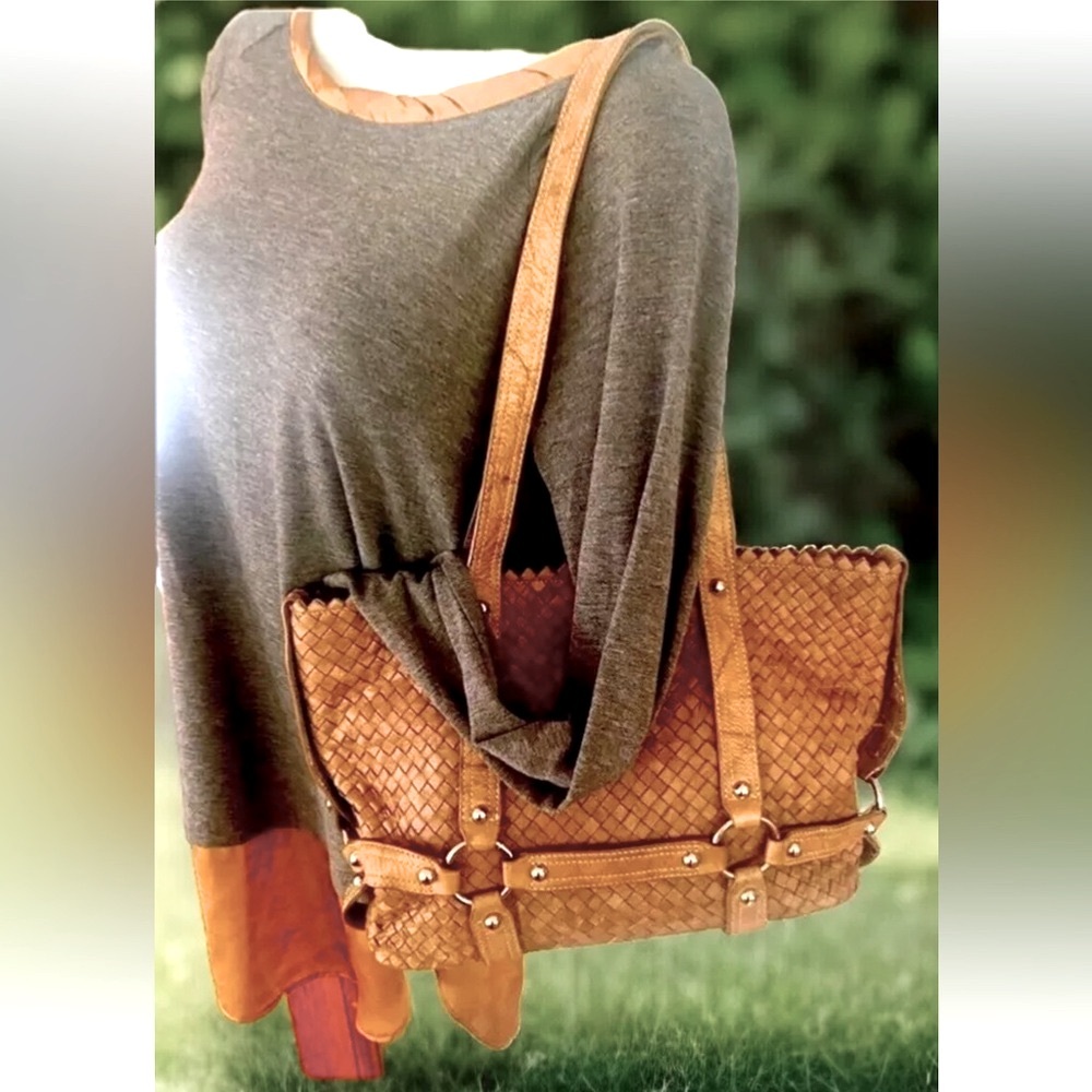 👜MAXX NY👜 WOVEN LEATHER STUDDED HARNESS STRAP BOTTOM STUDS SHOULDER BAG NWOT